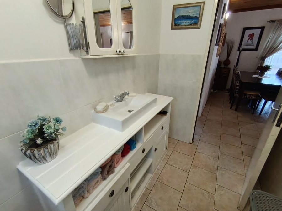 3 Bedroom Property for Sale in C Place Eastern Cape